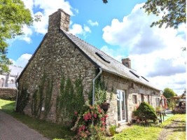 Maison 4 Pièces + Dépendances 22480 Saint-Nicolas-du-Pélem
